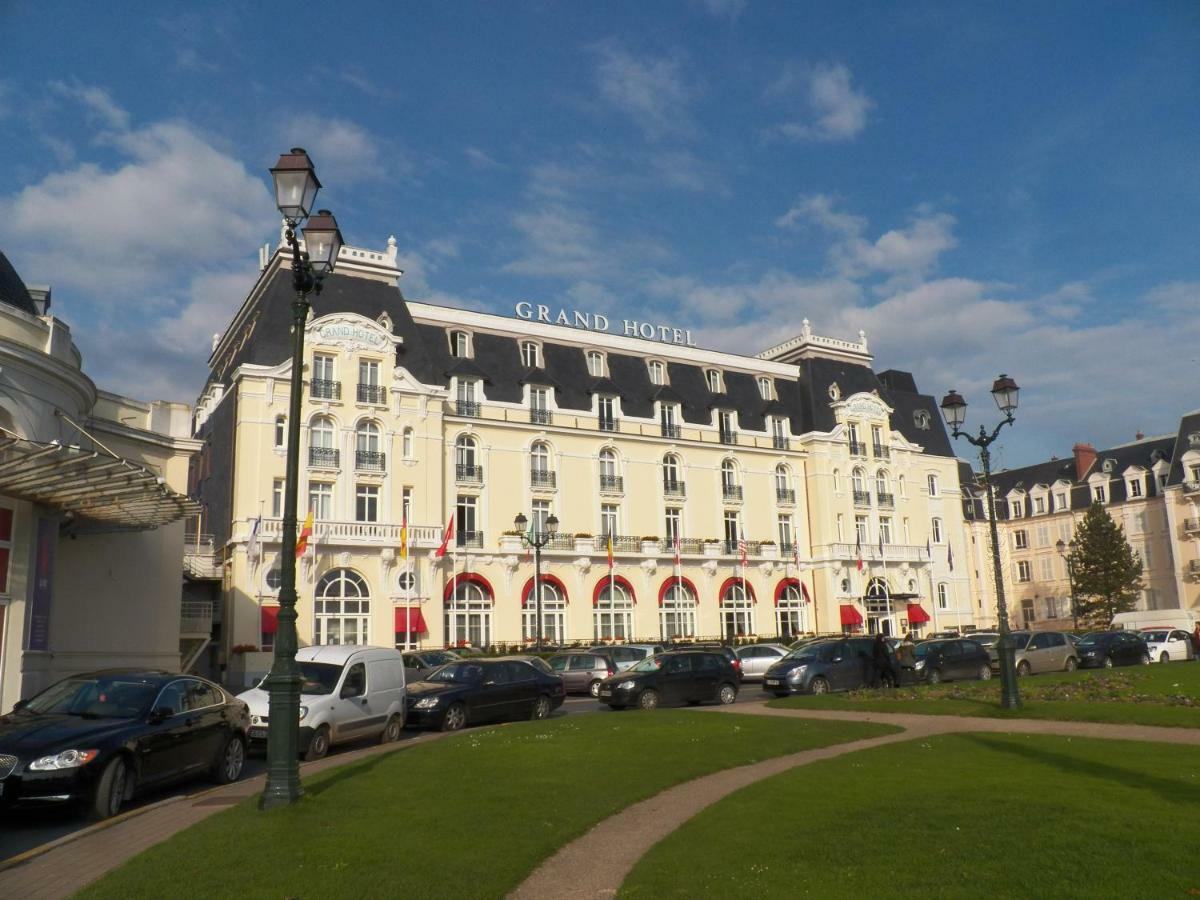 Cabourg - Hyper Centre, Plage Bagian luar foto