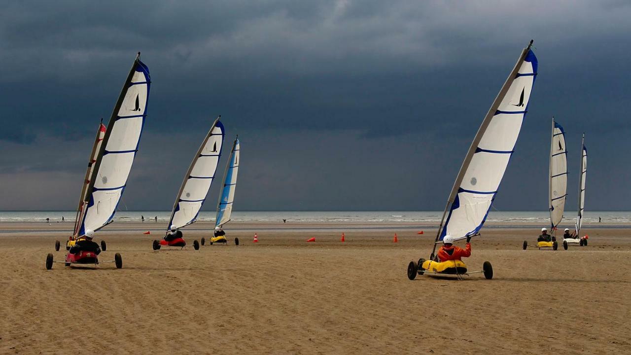 Cabourg - Hyper Centre, Plage Bagian luar foto